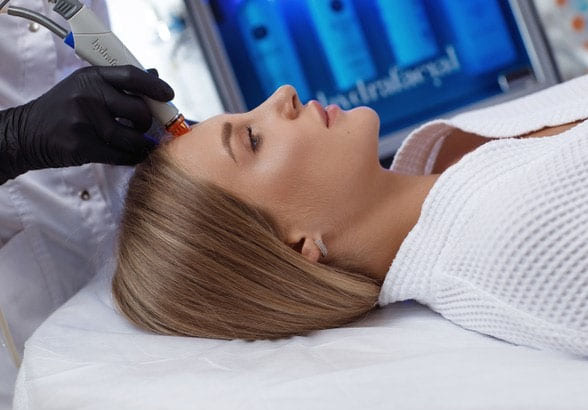 Sağlık ve Güzellik Merkezi Hydrafacial